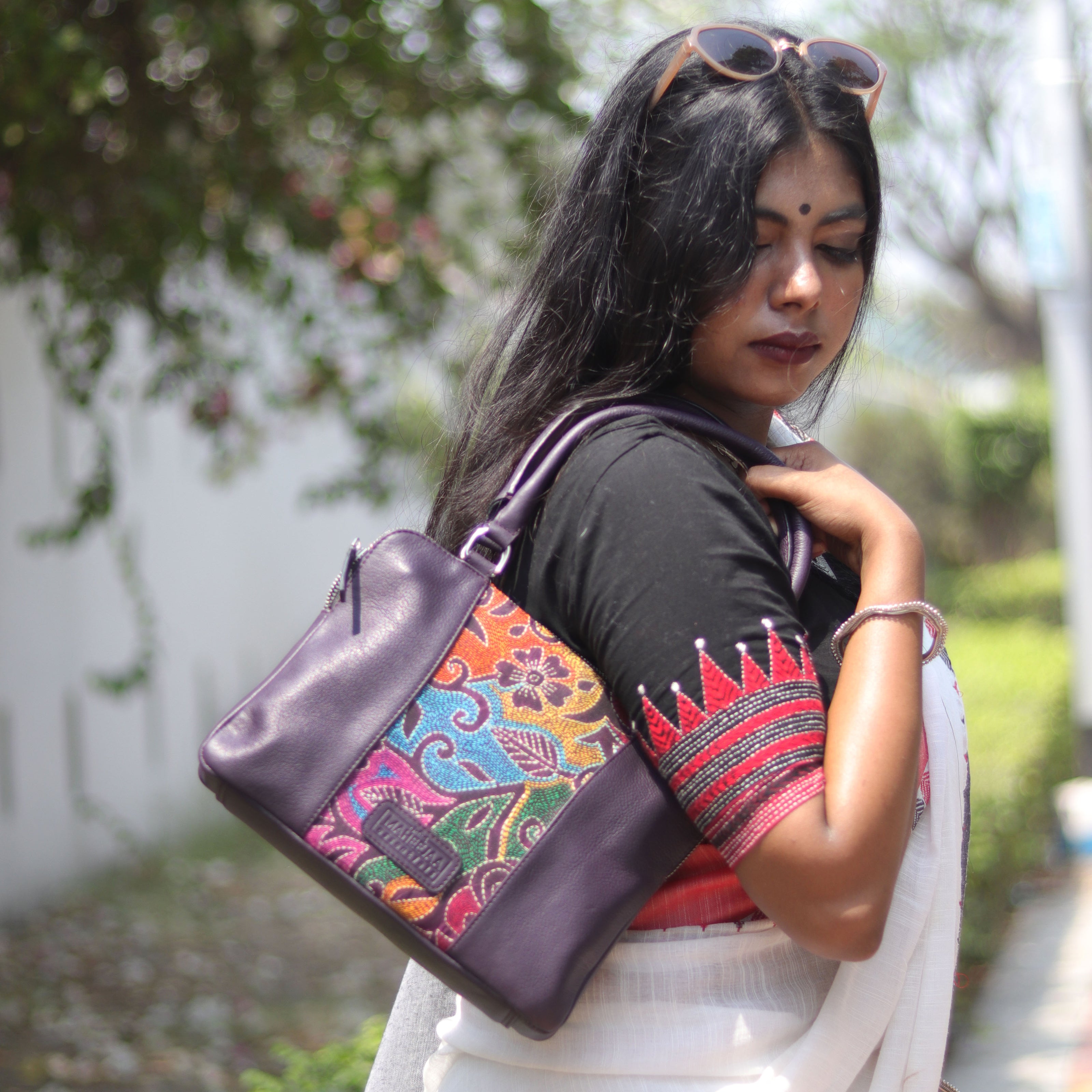 Women's Handcrafted Chennai Print Weekender Bag (Brown) – Maheejaa